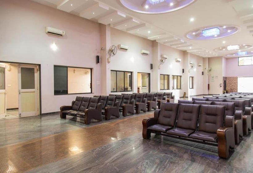 Hotel Oyo Rooms 047 Kamptee Road 14