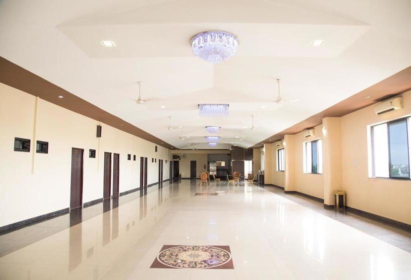 Hotel Oyo Rooms 047 Kamptee Road 15