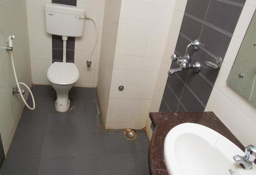 Hotel Oyo Rooms 047 Kamptee Road 8