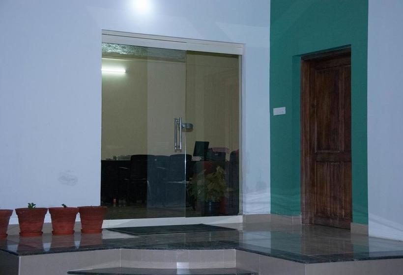 Bed and Breakfast Wayanad Royal Stream 2