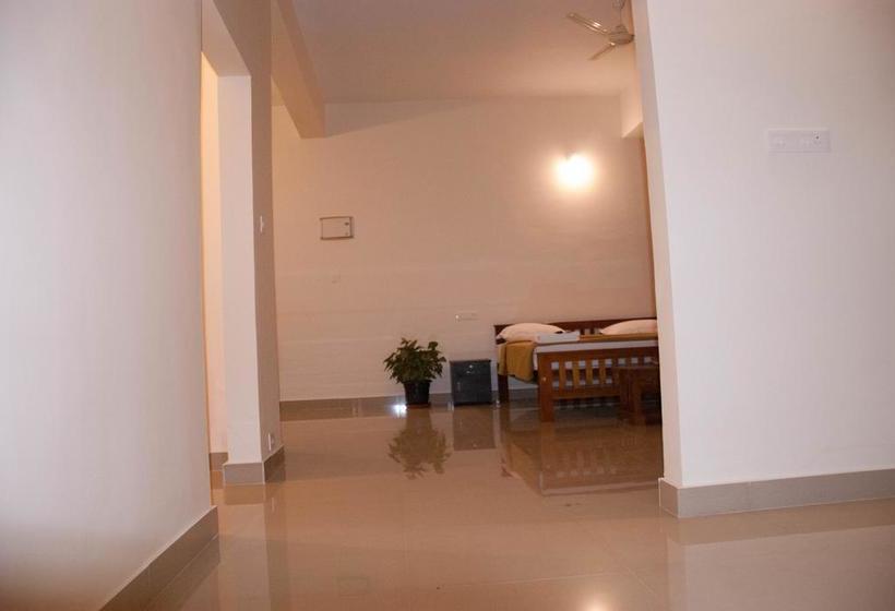 Bed and Breakfast Wayanad Royal Stream 9