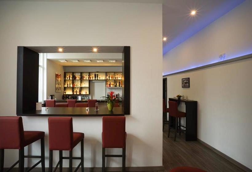 Ruhr Inn Hotel & Hostel 18