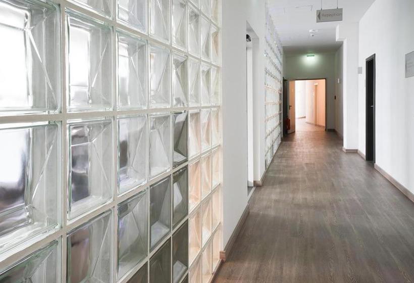 Ruhr Inn Hotel & Hostel 20