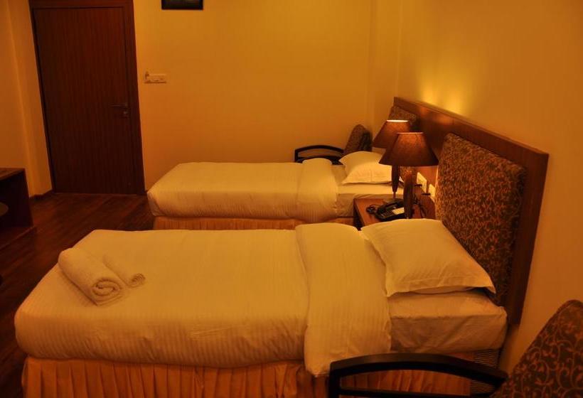 Hotel The Uday Regency 18