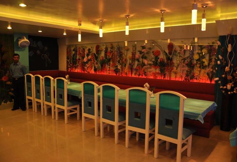 Hotel The Uday Regency 2