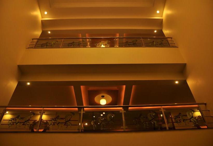 Hotel The Uday Regency 7