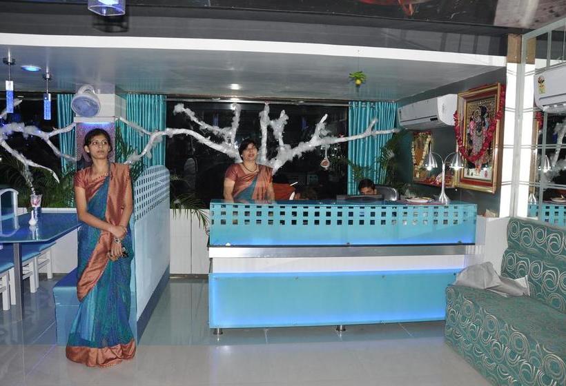 Hotel The Uday Regency 9