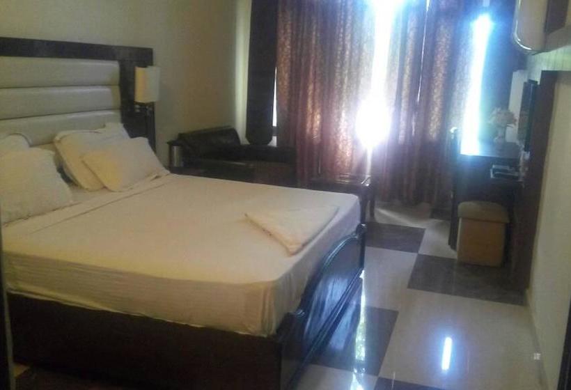 Hotel Imperial Clarks Inn 10