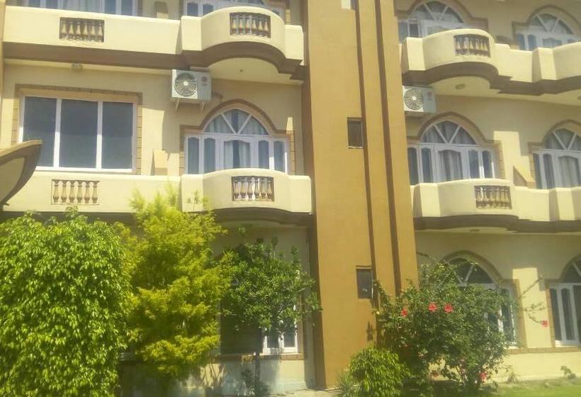 Hotel Imperial Clarks Inn 8