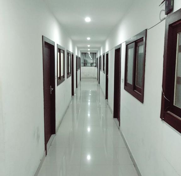 Hotel Royal Guest House 13