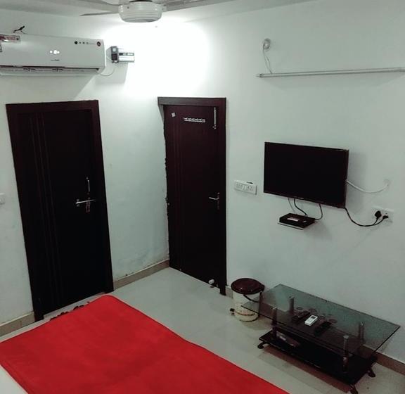 Hotel Royal Guest House 14