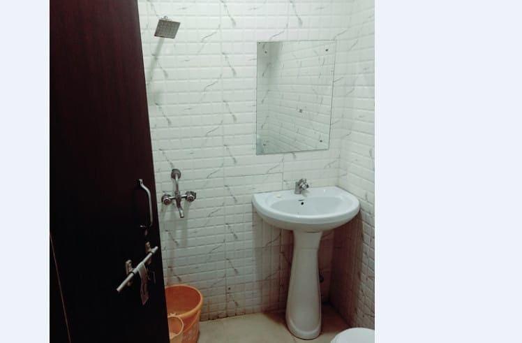 Hotel Royal Guest House 8