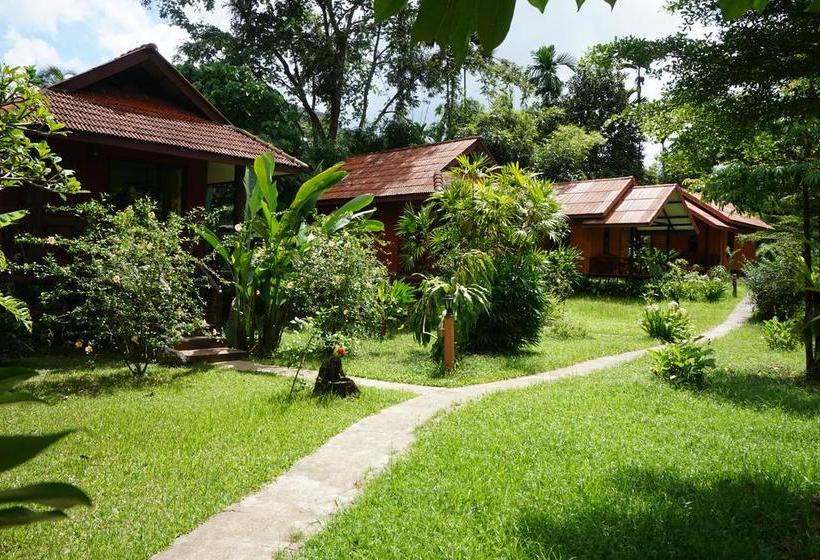 Khao Sok Riverfront Resort 17