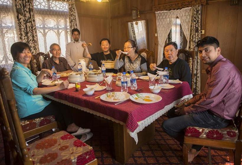 Hotel New Pride Of Kashmir Houseboat 6