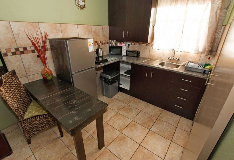 Imbasa Lodge And Self Catering Units 1