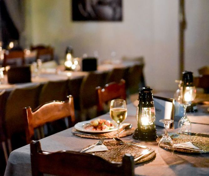 Hotel Unyati Safari Lodge 8