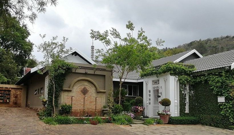 At 98 On Lynburn Guest House Pretoria