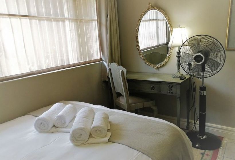 At 98 On Lynburn Guest House 1