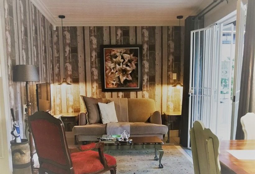 At 98 On Lynburn Guest House 16