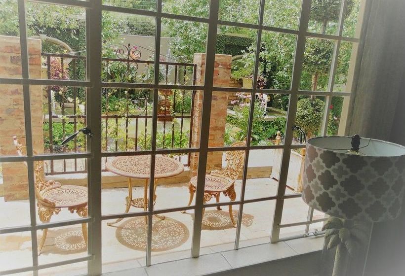 At 98 On Lynburn Guest House 17