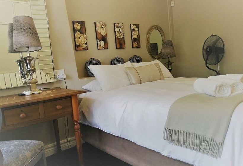 At 98 On Lynburn Guest House 7