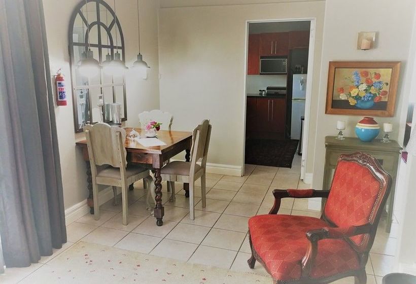 At 98 On Lynburn Guest House 8