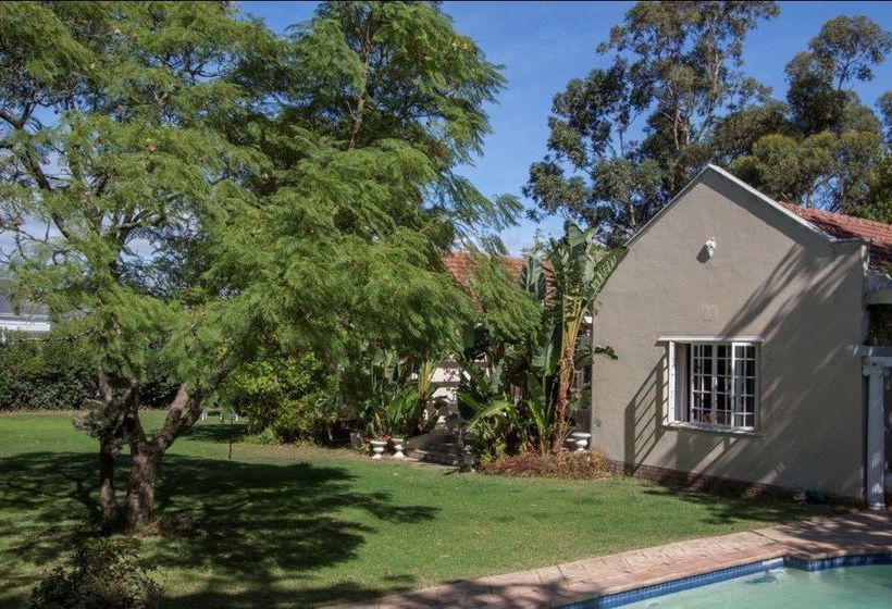 Pension Jardin De Fees Guest House 6