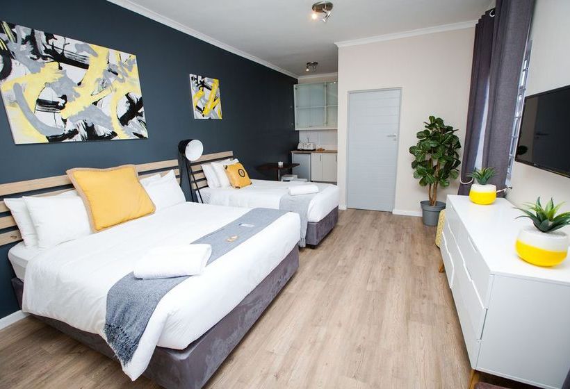 Hotel The New National Lodge & Conference 2