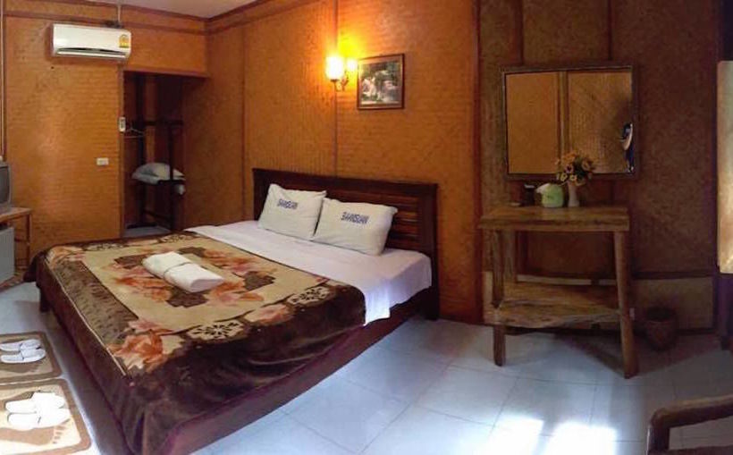 Hotel Khun Mai Baan Suan Resort 11