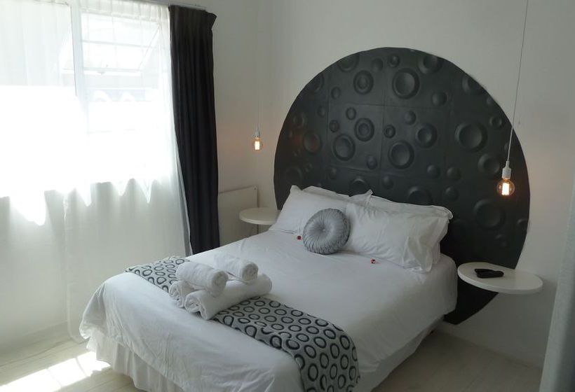 Pensão 20 On Dixton 11