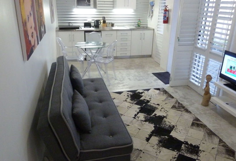 Pensão 20 On Dixton 14