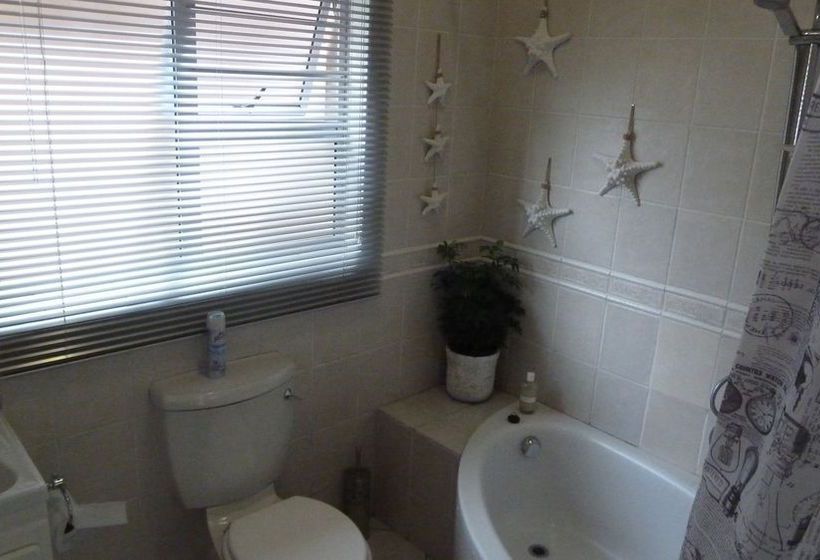 Pensão 20 On Dixton 16