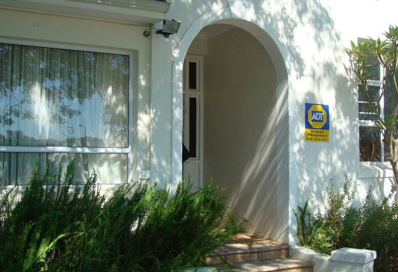 Pensão 20 On Dixton 18