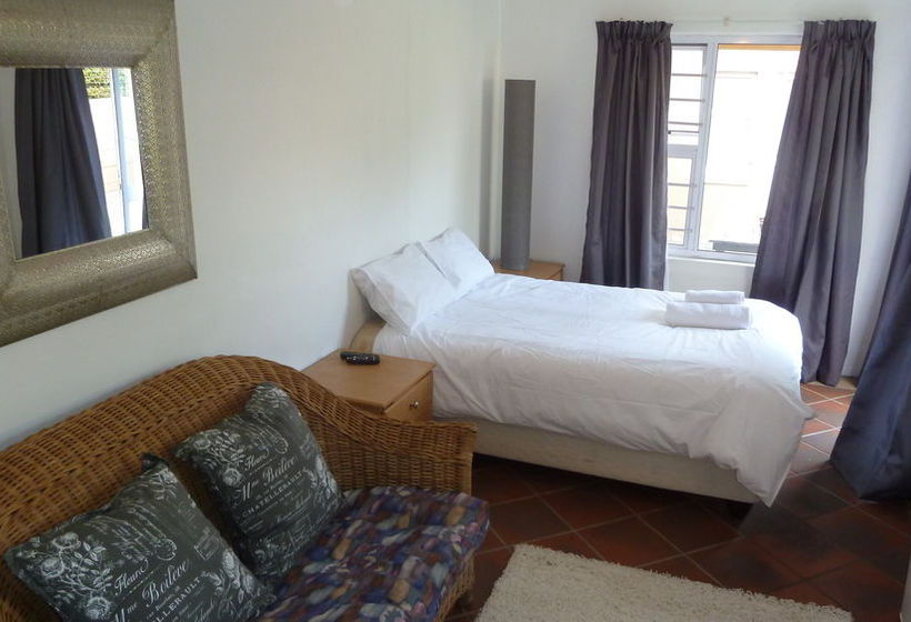 Pensão 20 On Dixton 3