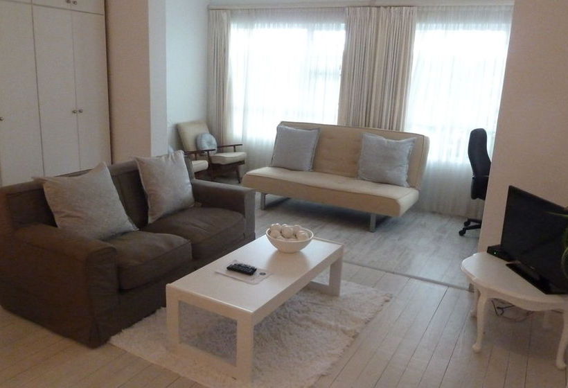 Pensão 20 On Dixton 4