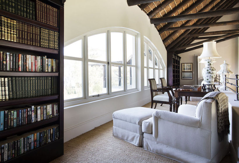 The Thatch House Boutique 10