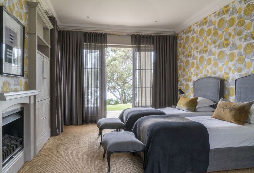 The Thatch House Boutique 11