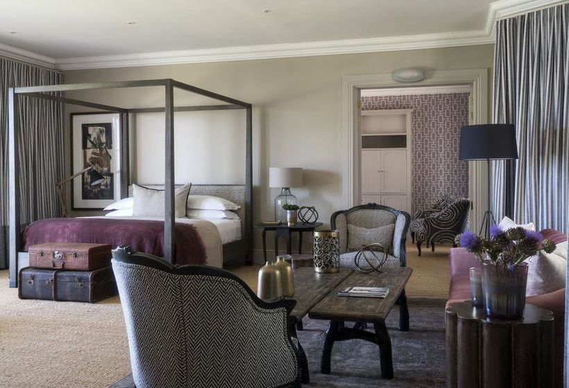 The Thatch House Boutique 14