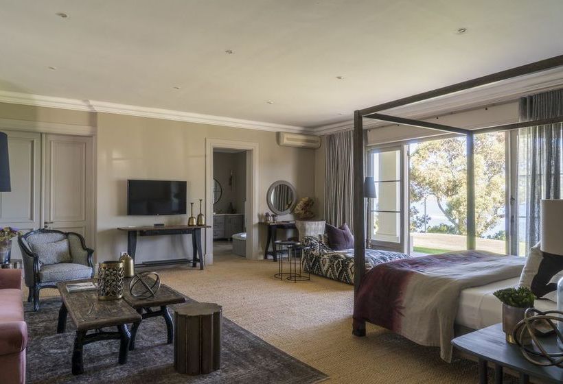 The Thatch House Boutique 18