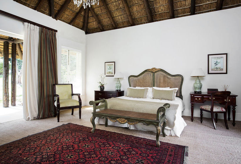 The Thatch House Boutique 8