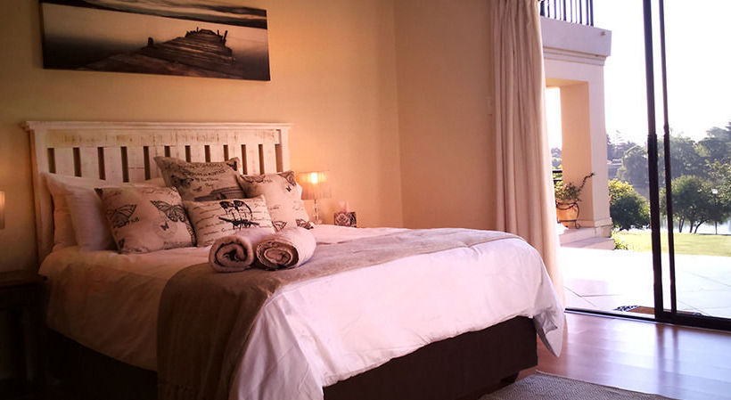 Hotel Pont De Val Riverside Escape 10