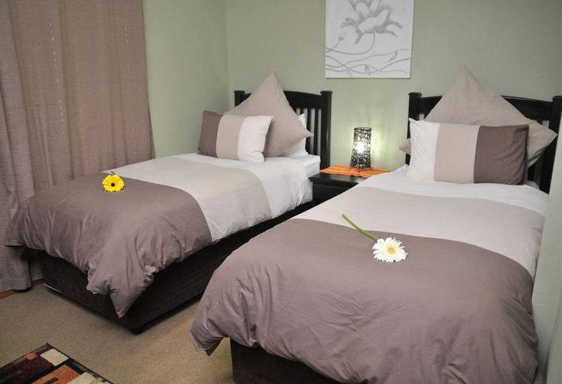 Pension Summer Garden Guest House The Palms 5