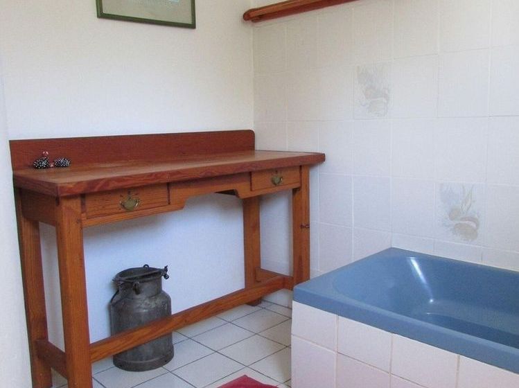 Absolute Leisure Cottages 5