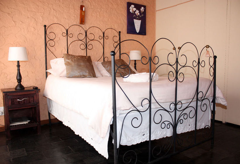 Pension Just Tiffany Guest House 2