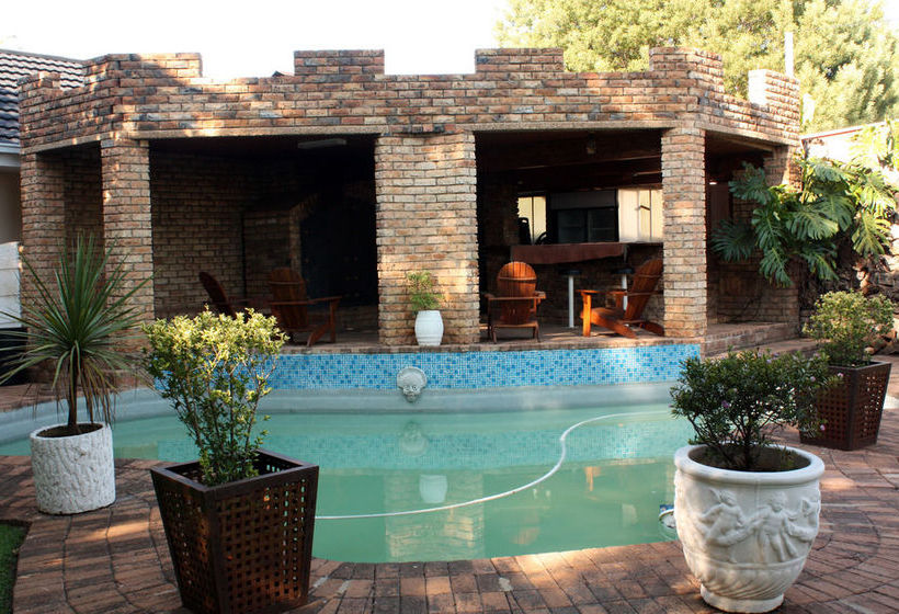 Pension Just Tiffany Guest House 5