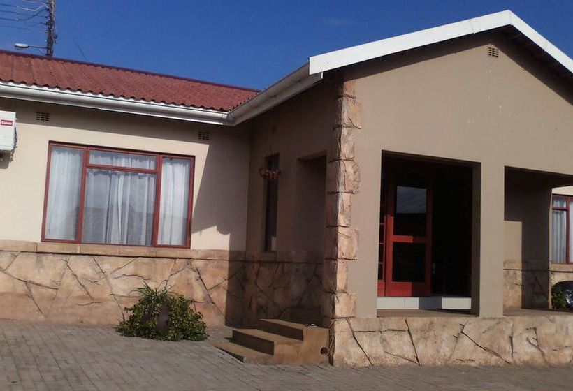 Bed and Breakfast Big Five Guest House 12