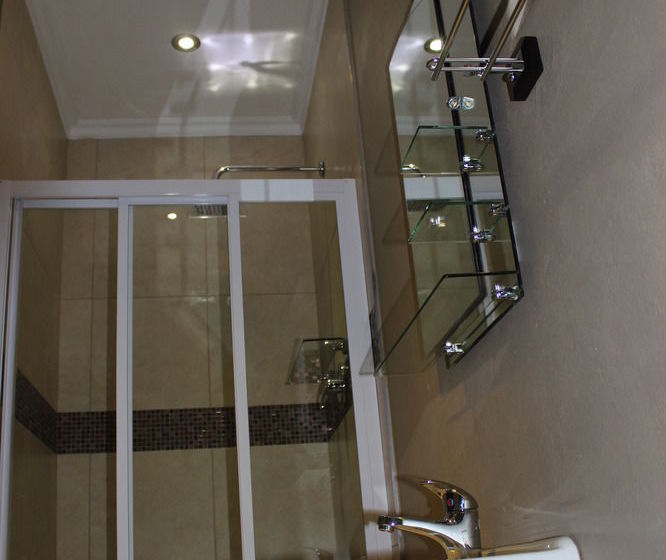 Bed and Breakfast Big Five Guest House 18