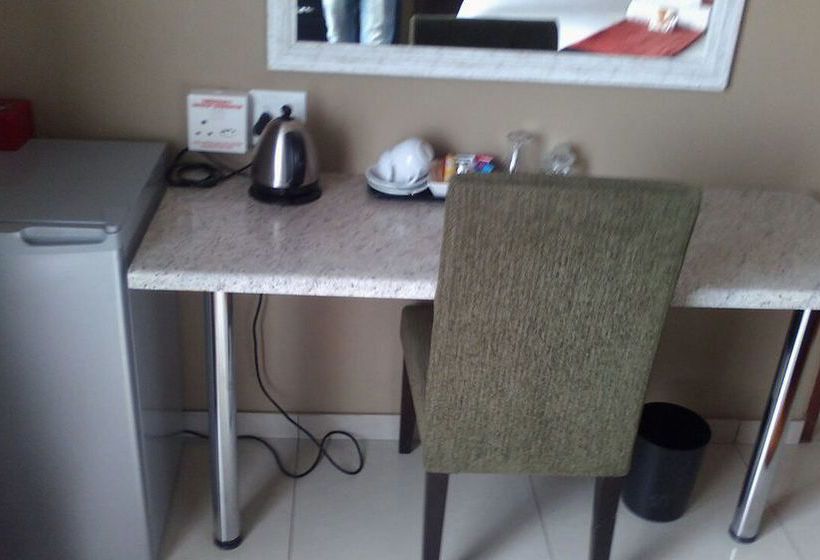 Bed and Breakfast Big Five Guest House 9