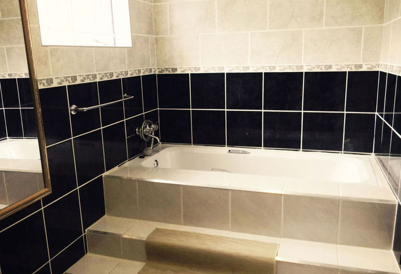 Aron's Guest House Bed & Breakfast 6