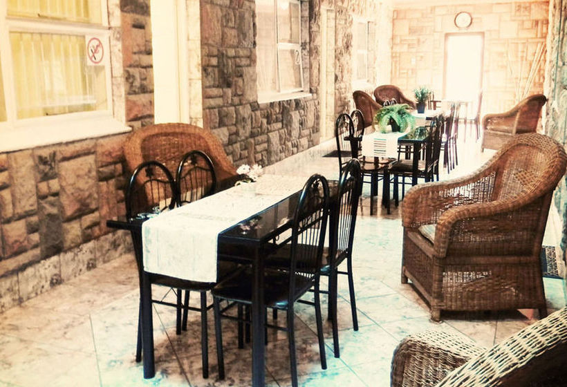 Aron's Guest House Bed & Breakfast 7